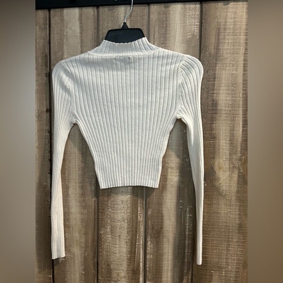 Kendall & Kylie crop ribbed turtleneck, XS - Picture 4 of 6